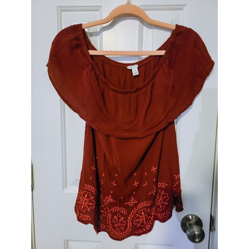 Women's Cato Top Burgundy Off Shoulder Sleeves Embroidered Hem Accent Size XS